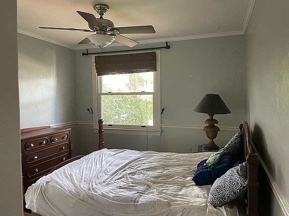 3rd image of 3716 Orlando Cir W
