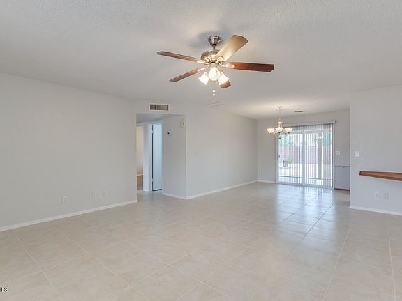 4th image of 9013 W Santa Cruz Blvd