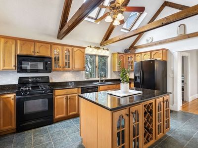 11 Thompson St, Quincy, MA, 02169