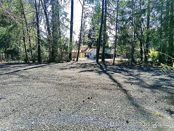 3rd image of 21 N Fairway Drive