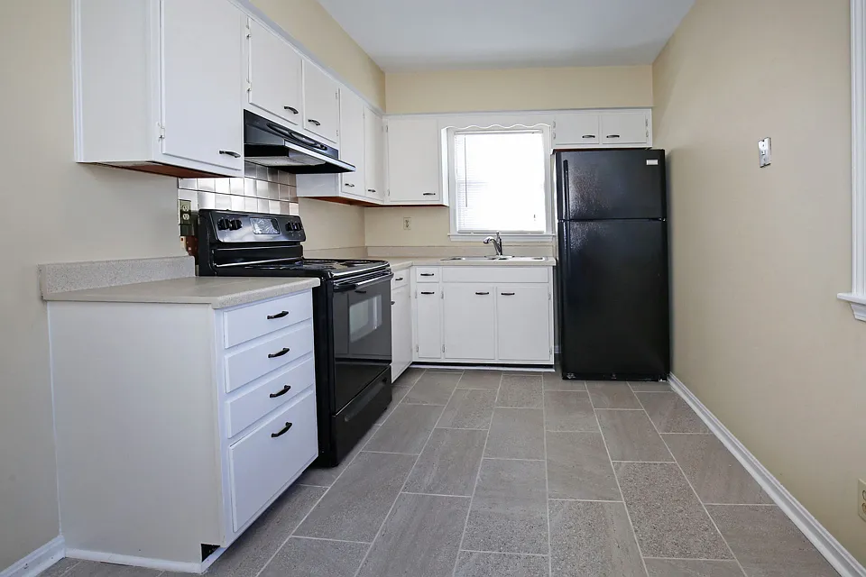 Eat-in Kitchen with tile floors