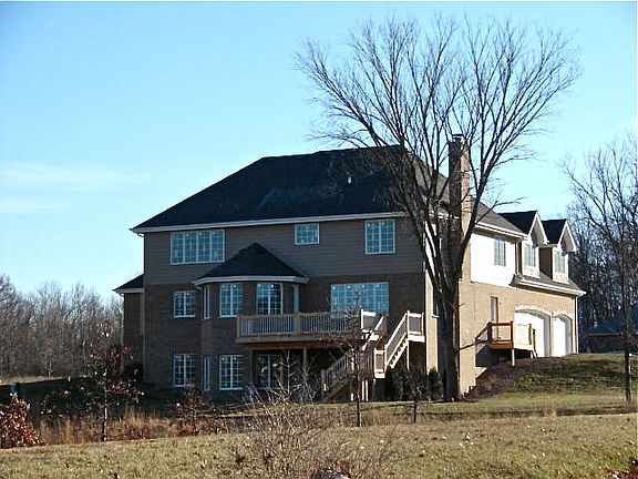 3rd image of 10594 Charmaine Dr