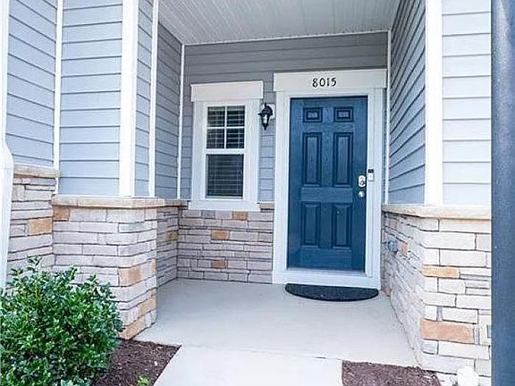 3rd image of 8015 Ellendale Dr
