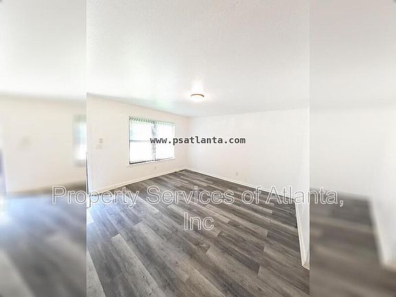 3rd image of 554 Evergreen Ter APT 2