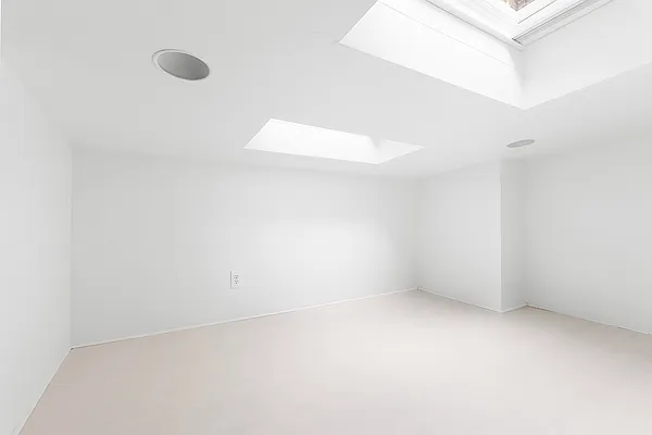 Rented by Corcoran | media 7