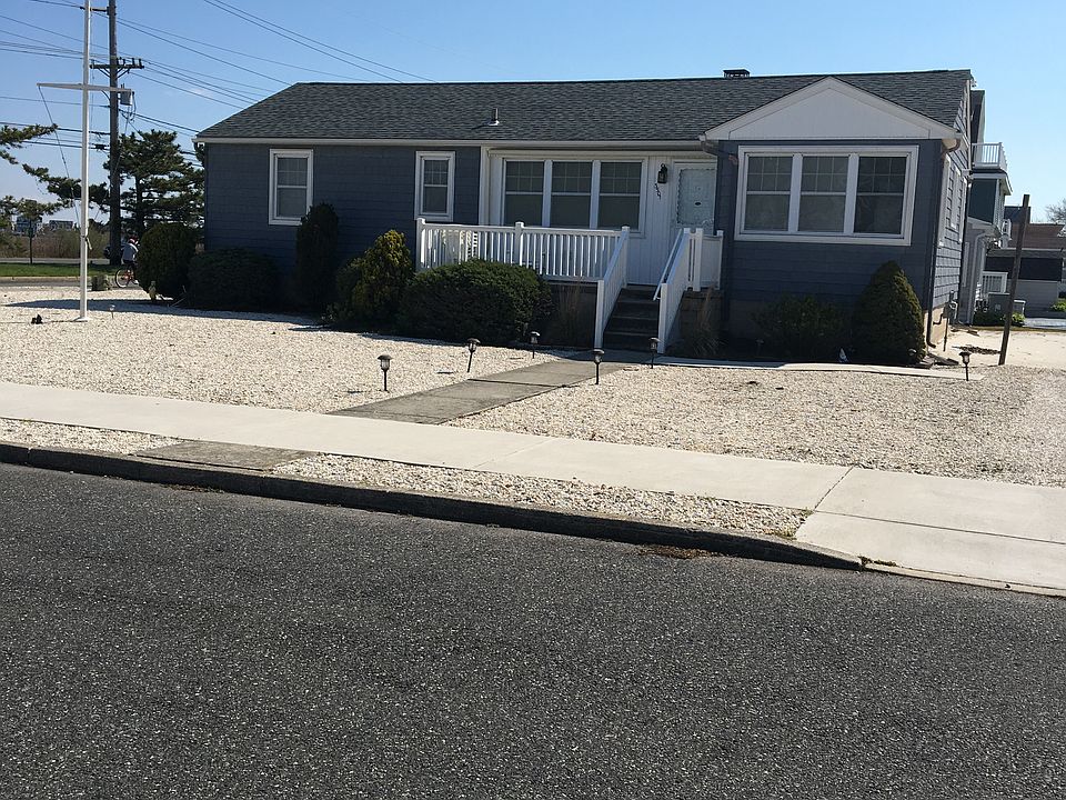 1st image of 3501 Westminster Ln
