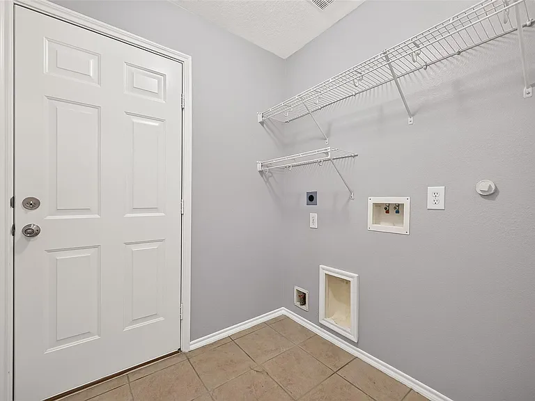 14922 Sugar Sweet Dr — Photo 31
