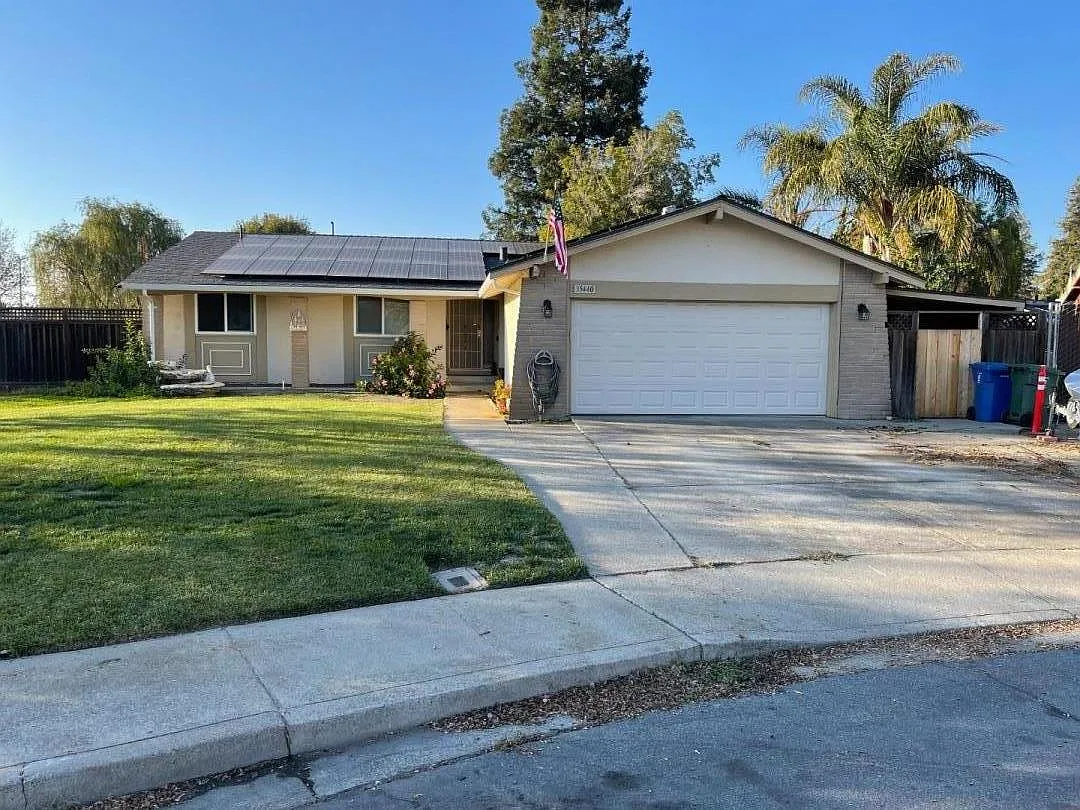 35440 Farnham Dr photo 1