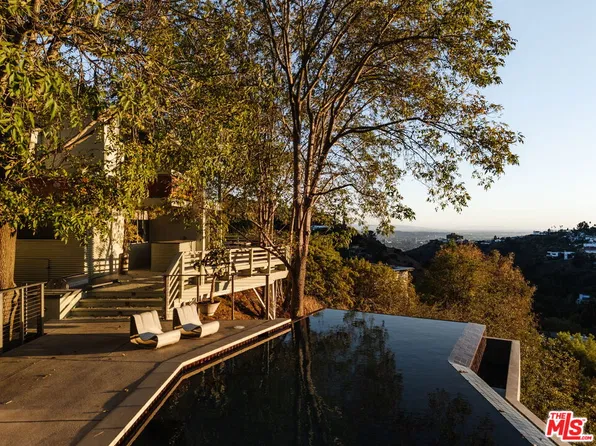 2753 Nichols Canyon Rd, Los Angeles, CA 90046