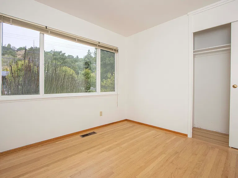 8 Azalea Dr — Photo 22