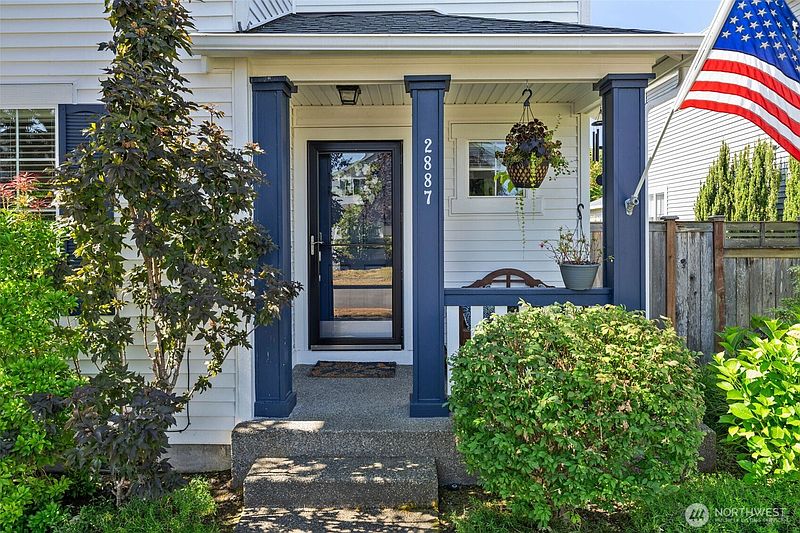 3rd image of 2887 Martin Street
