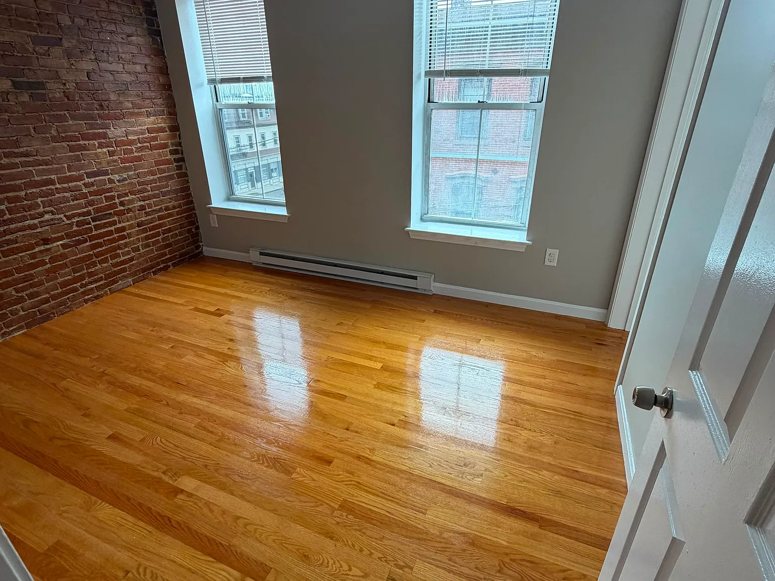 1 bed, 1.0 bath, $2,300 — Photo 4