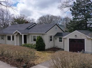 912 Marlborough Ave, Halifax, NS B3H3G8