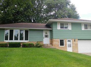 412 N Brown St, Winthrop, MN 55396
