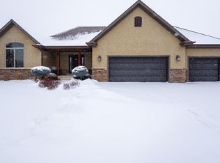 2547 Aberdeen Ln, Salina, KS 67401