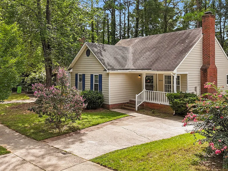 4504 Liverpool Ln — Photo 4
