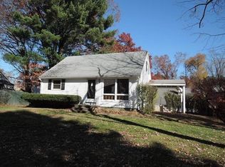 39 Kenilworth St, Springfield, MA 01109