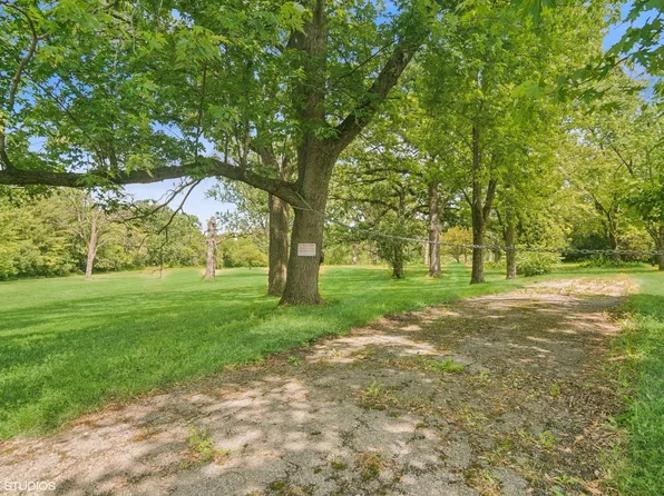 23347 N Indian Creek Rd, Prairie View, IL 60069