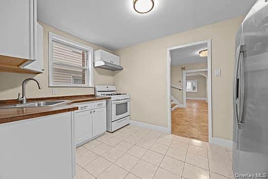 4th image of 10257 189th Street