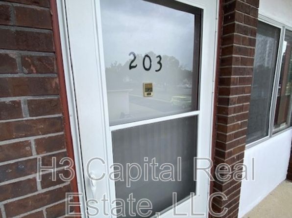 1306 9th St APT 203