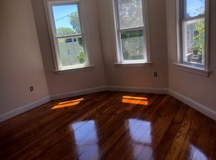9 Arcola St APT 1, Jamaica Plain, MA 02130