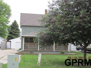 809 N 16th St, Blair, NE 68008