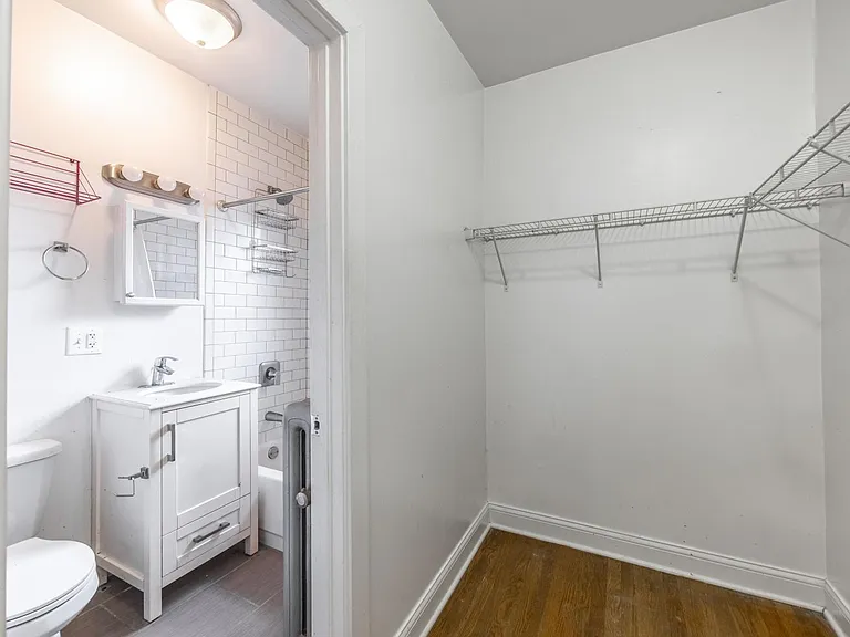 2643 N Spaulding Ave #3E — Photo 6