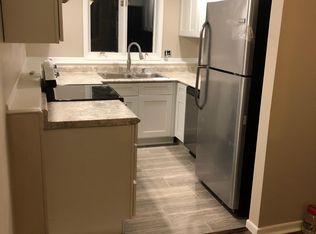 3224 Schuetzen Ln, Davenport, IA 52804