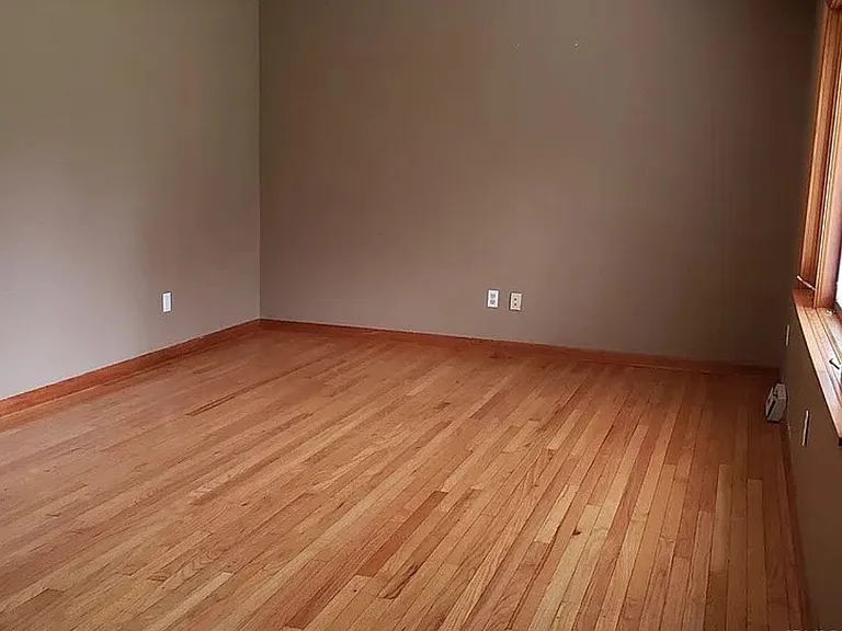 117 N Hillsdale Dr — Photo 5