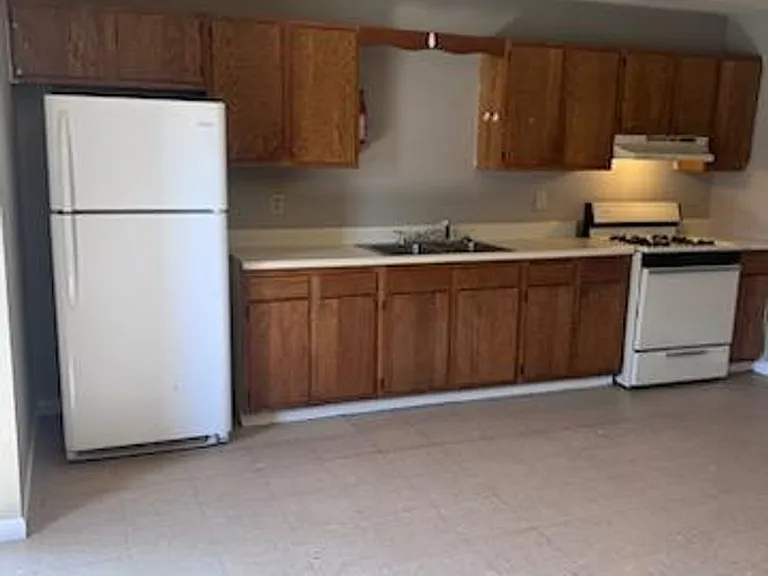 250 Ivie Ln — Photo 1