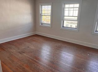 16 S King St #1, Leesburg, VA 20175