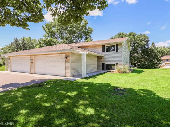 3821 Deercliff Ct, Eagan, MN 55123