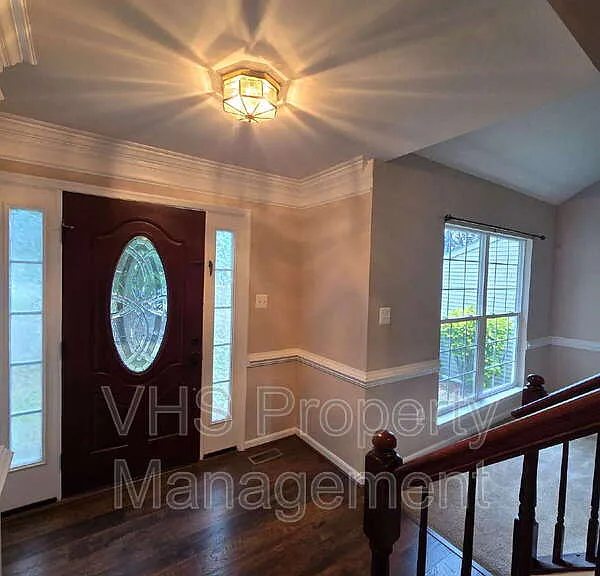 832 Fox Den Rd — Photo 4