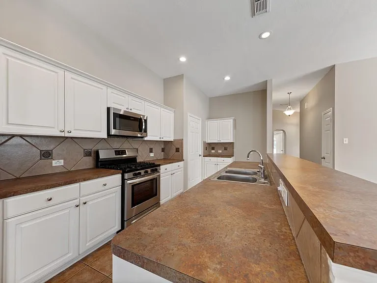 1014 Cavern Brook Ln — Photo 10