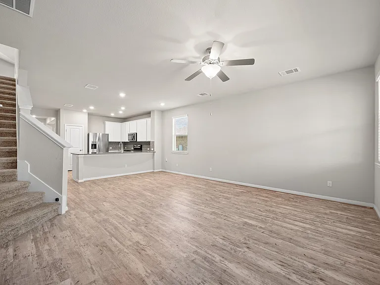 19004 Quebrada Dr — Photo 15