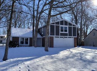 1963 Sherwood Dr, Defiance, OH 43512