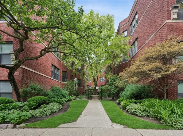 530 Sheridan Rd APT 3B, Evanston, IL 60202