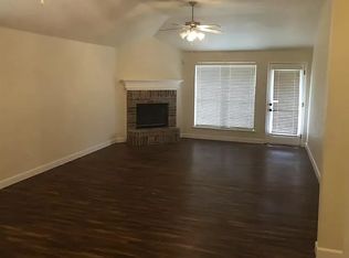 1324 Sierra Blanca Dr, Burleson, TX 76028