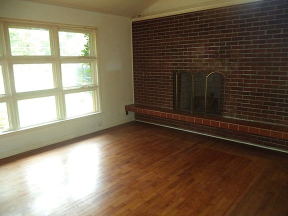 4th image of 244 Northwood St