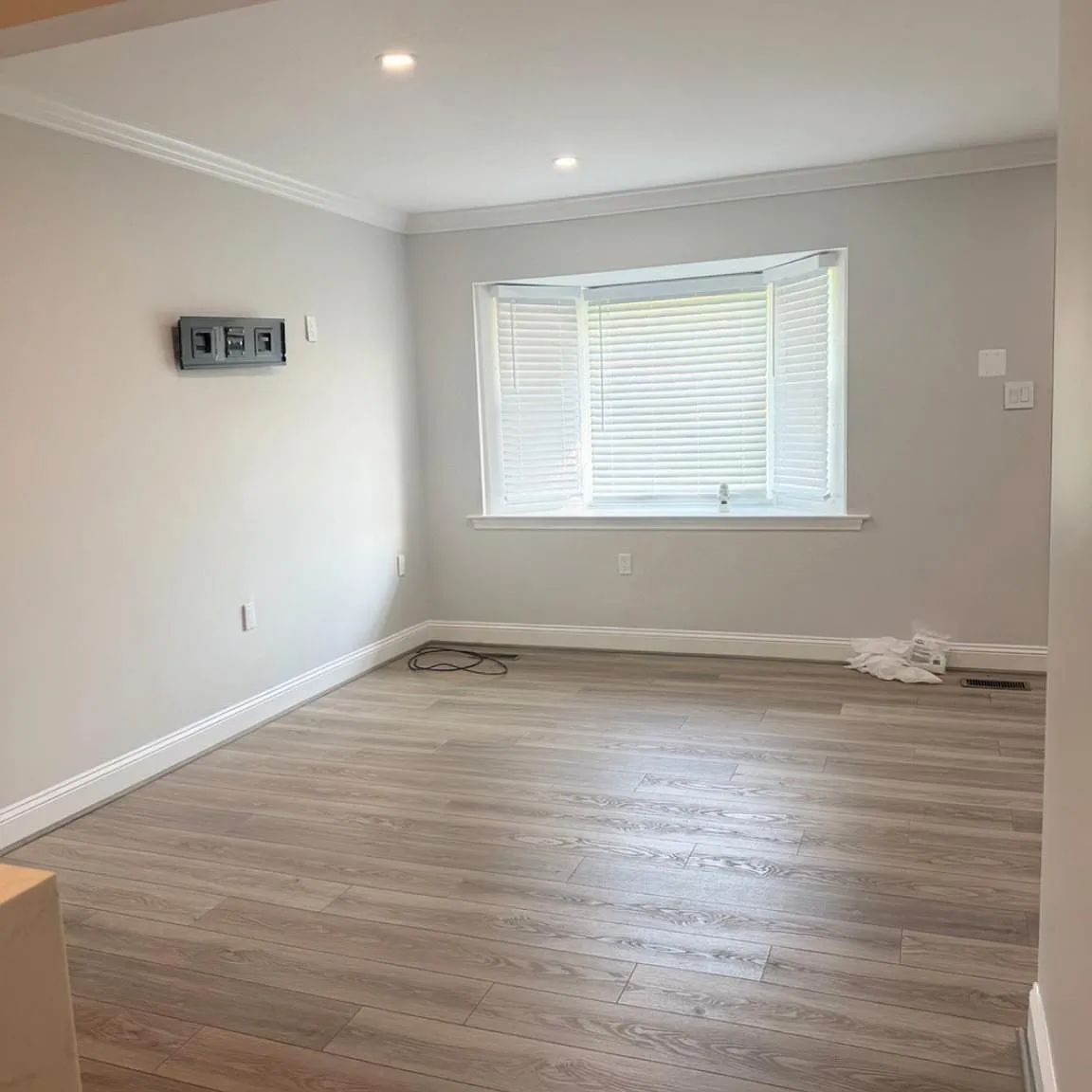 3 bed, 2.5 bath, 1070 sqft, $2,000 — Photo 3