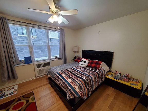 2nd image of 1819 N Cambridge Ave APT 109