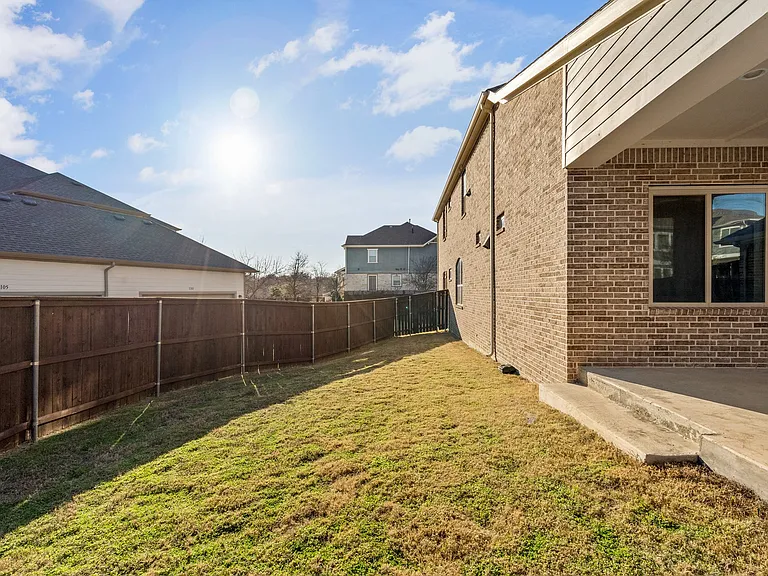 2812 Orchid St — Photo 57