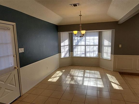 3rd image of 1010 Silent Dr