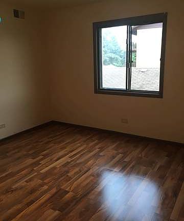 4th image of 19502 Lake Shore Dr