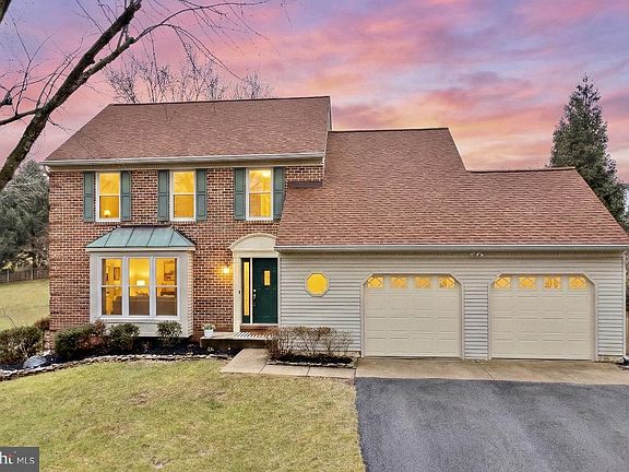 2nd image of 4911 Harrogate Rd SW