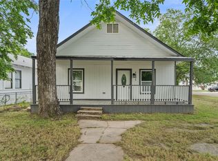 1601 N 11th St, Waco, TX 76707