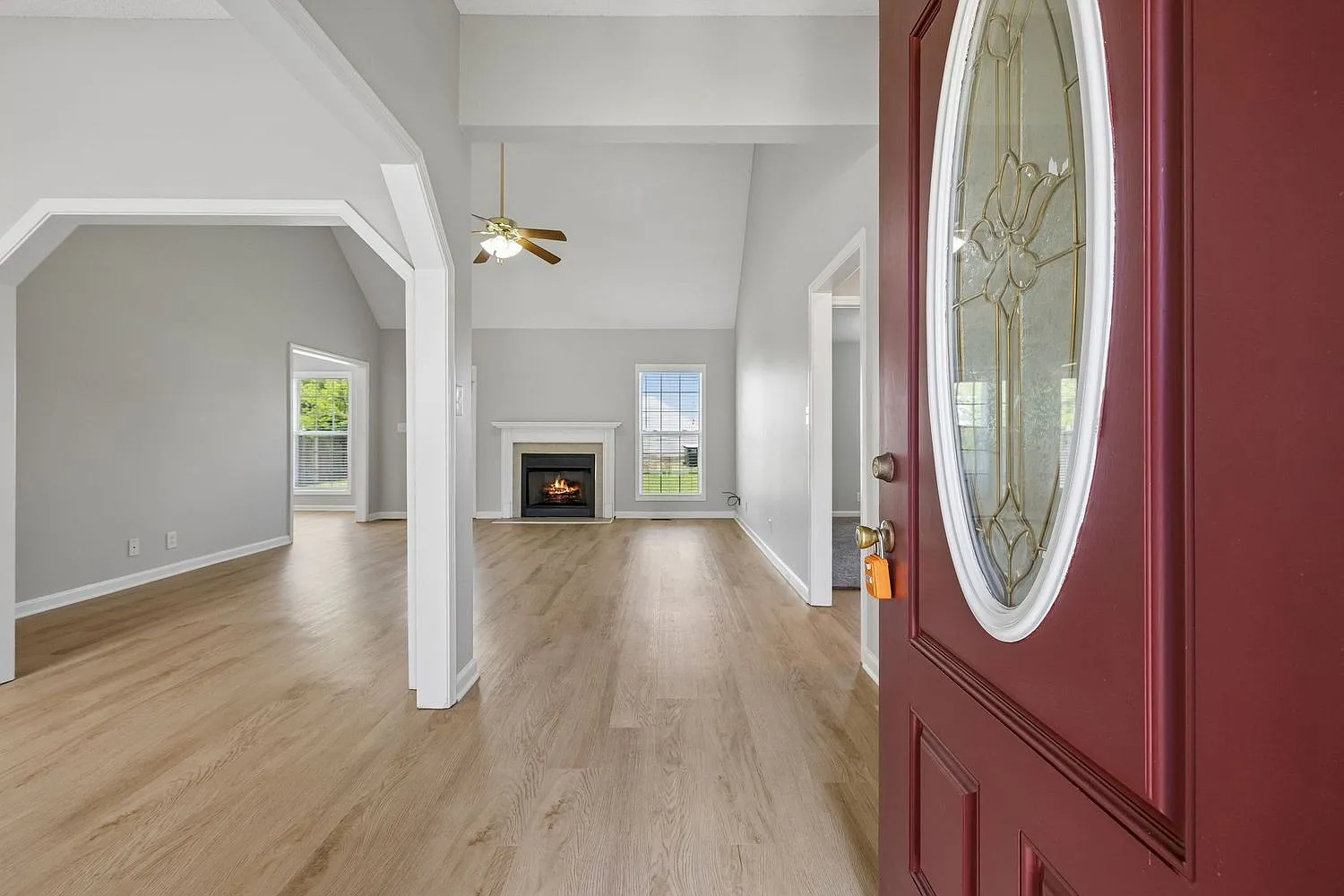 4 bed, 2.5 bath, 2147 sqft, $2,000 — Photo 3