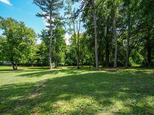 1718 Jackson Ave N, Russellville, AL 35653