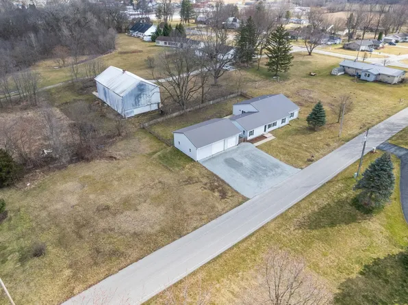 108 N Neer Dr, Silver Lake, IN 46982