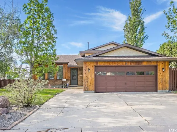 114 Sumner CRESCENT, Saskatoon, SK S7L 7A4